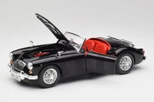 MGA English Roadster Črn Revell 1:18 84559091 Kovina – slika 2 od 8