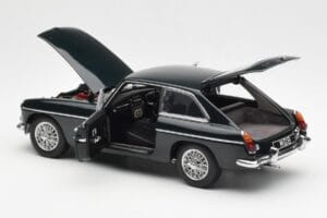 MGB GT Mk2 Coupe Racing Zelena AUTOart 1:18 76602 Kovina – slika 5 od 8