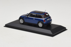 Mini Cooper Kabriolet Modra Minichamps 1:43 80420309092-R1 Kovina – slika 3 od 5