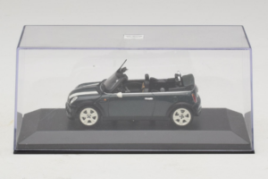 Mini Cooper Kabriolet Zelena z Belo Progo Minichamps 1:43 80420309093-R1 Kovina – slika 4 od 5