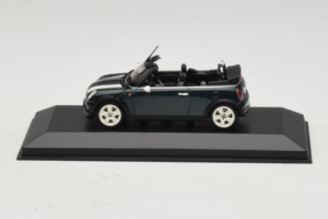 Mini Cooper Kabriolet Zelena z Belo Progo Minichamps 1:43 80420309093-R1 Kovina