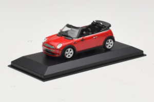 Mini Cooper R52 Kabriolet Rdeč Minichamps 1:43 431138230 Kovina – slika 2 od 4
