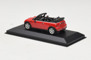 Mini Cooper R52 Kabriolet Rdeč Minichamps 1:43 431138230 Kovina – slika 3 od 4
