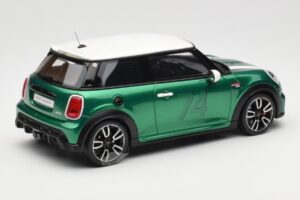 MINI Cooper F56 JCW British Racing Zelen Otto 1:18 OT1098 Smola – slika 2 od 6