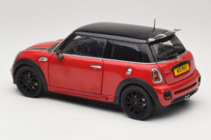 Mini Cooper John Cooper Works R56 Rdeč & Črn Kyosho 1:18 80430419909 Kovina – slika 7 od 8