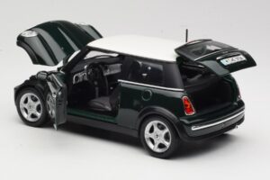 Mini Cooper Mk7 Zelen Maisto 1:18 7271336 Kovina – slika 5 od 8