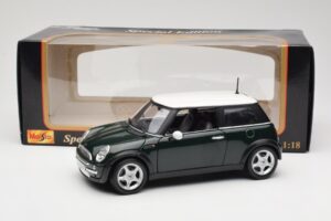 Mini Cooper Mk7 Zelen Maisto 1:18 7271336 Kovina – slika 8 od 8