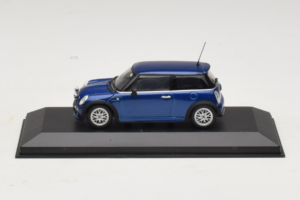Mini Cooper One R50 Aero Moder Minichamps 1:43 431138270 Kovina