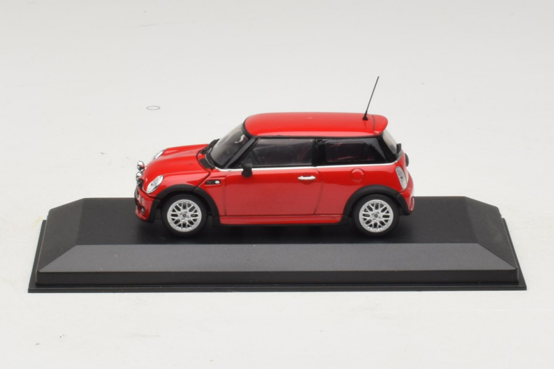 Mini Cooper One R50 Aero Rdeč Minichamps 1:43 431138272 Kovina