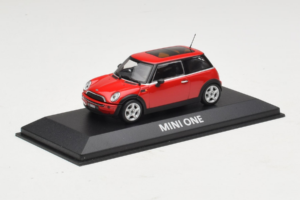 Mini Cooper Rdeča Minichamps 1:43 MINI010 Kovina – slika 2 od 4