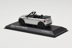 Mini Cooper S R57 Kabriolet Srebrna Minichamps 1:43 431138830 Kovina – slika 3 od 6