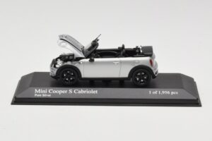 Mini Cooper S R57 Kabriolet Srebrna Minichamps 1:43 431138830 Kovina – slika 5 od 6