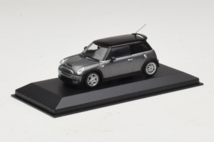 Mini Cooper S Grey Metallic Minichamps 1:43 80420148551-R1 Kovina – slika 2 od 4