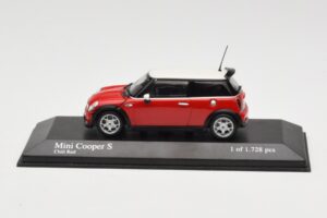 MINI Cooper S R53 Rdeč Minichamps 1:43 431138200 Kovina
