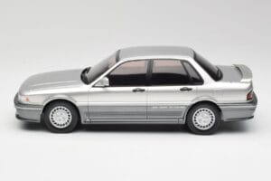 Mitsubishi Galant VR-4 Srebrna IXO 1:18 18CMC191 Kovina – slika 3 od 6