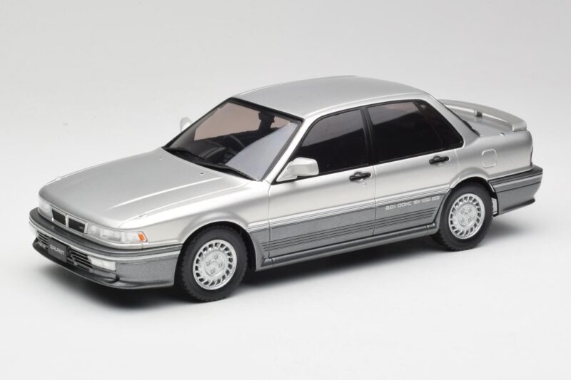 Mitsubishi Galant VR-4 Srebrna IXO 1:18 18CMC191 Kovina