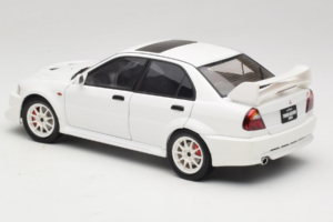 Mitsubishi Lancer Evo VI Tommi Makinen Edition Bel AUTOart 1:18 77157 Kovina – slika 7 od 8