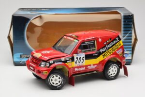 Mitsubishi Pajero Rallye Raid #205 Paris-Dakar Rally 2001 Solido 1:18 9022 Kovina – slika 8 od 8