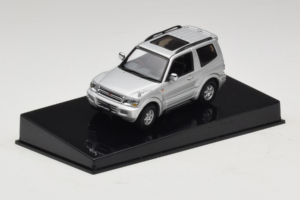 Mitsubishi Pajero SWB Srebrna AUTOart 1:43 57113 Kovina – slika 2 od 4