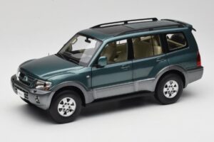 Mitsubishi Pajero V73 Zelena YC Model 1:18 241218040101010215 Kovina