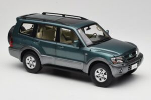 Mitsubishi Pajero V73 Zelena YC Model 1:18 241218040101010215 Kovina – slika 6 od 8