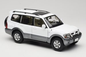 Mitsubishi Pajero V73 Bel YC Model 1:18 241218040103010206 Kovina – slika 6 od 8