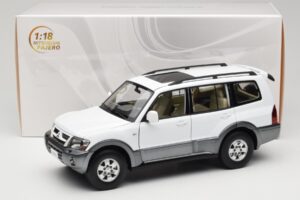 Mitsubishi Pajero V73 Bel YC Model 1:18 241218040103010206 Kovina – slika 8 od 8