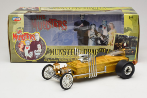 Munsters Dragula Movie Car Joyride 1:18 33266 Kovina – slika 8 od 8