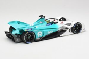 NIO 004 Team NIO #8 T. Dillmann Formula E Season 5 2019 Minichamps 1:18 114180008 Kovina – slika 2 od 6