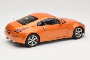Nissan 350Z Z33 Sunset Orange AUTOart 1:18 77312 Kovina – slika 3 od 8