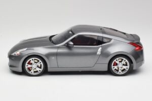 Nissan 370Z Z34 Gun Metallic Otto 1:18 OT465 Smola – slika 3 od 6