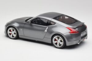 Nissan 370Z Z34 Gun Metallic Otto 1:18 OT465 Smola – slika 5 od 6