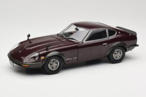 Nissan Fairlady 240Z-G S30 Bordo Kyosho 1:18 08212M Kovina