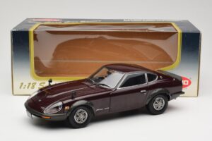 Nissan Fairlady 240Z-G S30 Bordo Kyosho 1:18 08212M Kovina – slika 8 od 8