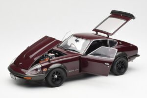 Nissan Fairlady 240ZG Rjava Kyosho 1:18 08217M Kovina – slika 2 od 8
