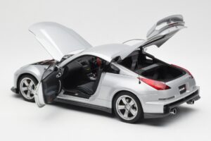 Nissan Fairlady Z Z34 NISMO Type 380RS Srebrn AUTOart 1:18 77401 Kovina – slika 5 od 8