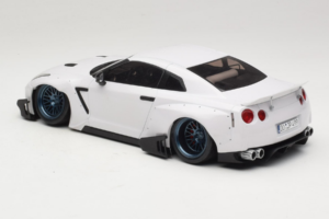Nissan GT-R R35 Boost Wars 2 Bela Jp Kraemo 1:18 KRAEMO001 Kovina – slika 6 od 7