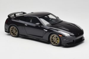 Nissan GT-R R35 Takumi Edition Midnight Purple GT Spirit 1:18 GT932 Smola – slika 4 od 6