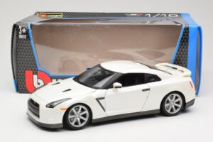 Nissan GT-R R35 Bel Bburago 1:18 18-12079 Kovina – slika 8 od 8