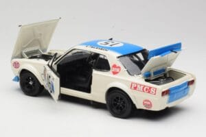 Nissan Skyline 2000GT-R KPGC10 #15 K. Takahashi Nissan Works JTCC 1972 Kyosho 1:18 08122B Kovina – slika 5 od 8