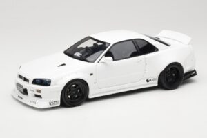 Nissan Skyline GT-R BNR34 by KRC Pearl White Otto 1:18 OT1135 Smola