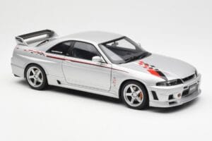 Nissan Skyline GT-R R33 R-Tune Srebrna AUTOart 1:18 77326 Kovina – slika 6 od 8
