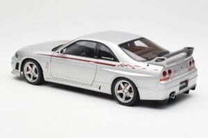 Nissan Skyline GT-R R33 R-Tune Srebrna AUTOart 1:18 77326 Kovina – slika 7 od 8