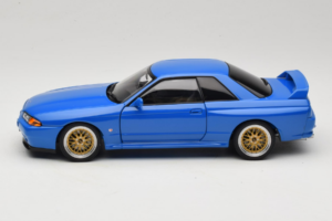 Nissan Skyline GT-R R32 V-Spec II Tuned Moder AUTOart 1:18 77415 Kovina – slika 4 od 8