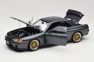 Nissan Skyline GT-R R32 V-Spec II Tuned Gun Grey Metallic AUTOart 1:18 77417 Kovina – slika 2 od 8