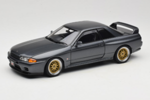 Nissan Skyline GT-R R32 V-Spec II Tuned Gun Grey Metallic AUTOart 1:18 77417 Kovina