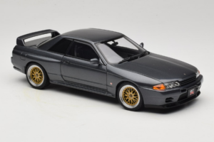 Nissan Skyline GT-R R32 V-Spec II Tuned Gun Grey Metallic AUTOart 1:18 77417 Kovina – slika 6 od 8