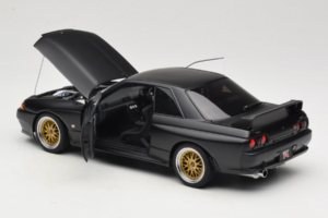 Nissan Skyline GT-R R32 V-Spec II Tuned Version Matt Black AUTOart 1:18 77418 Kovina – slika 5 od 8