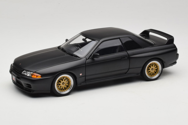 Nissan Skyline GT-R R32 V-Spec II Tuned Version Matt Black AUTOart 1:18 77418 Kovina