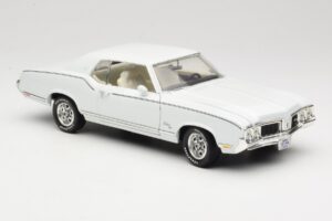 Oldsmobile Cutlass SX Bel ERTL 1:18 33775 Kovina – slika 6 od 8